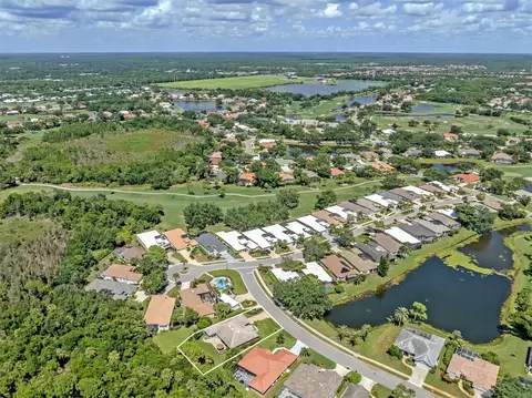View/Area - 143 Wayforest Dr, Venice, FL 34292 photo 3 of 13