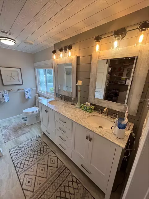Bath - 623 Cervina Dr, Venice, FL 34285 photo 3 of 5