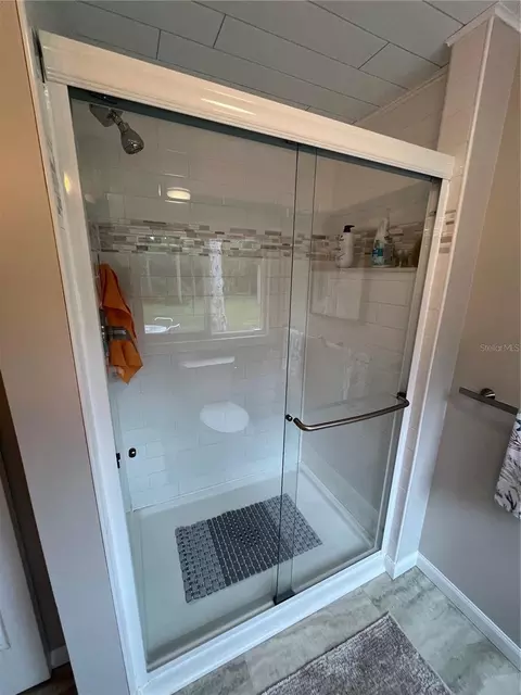 Bath - 623 Cervina Dr, Venice, FL 34285 photo 4 of 5