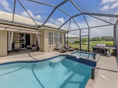Exterior - 565 Fallbrook Dr, Venice, FL 34292 photo 4 of 5