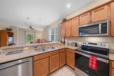 Kitchen - 11998 Tempest Harbor Loop, Venice, FL 34292 photo 2 of 4