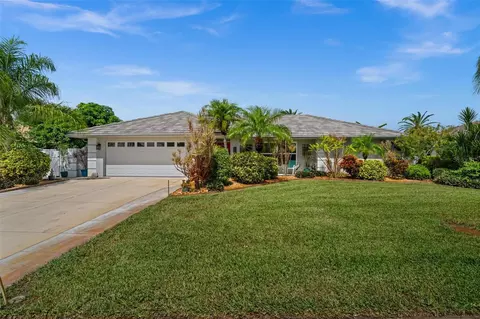 518 Dover Dr S, Englewood, FL 34223