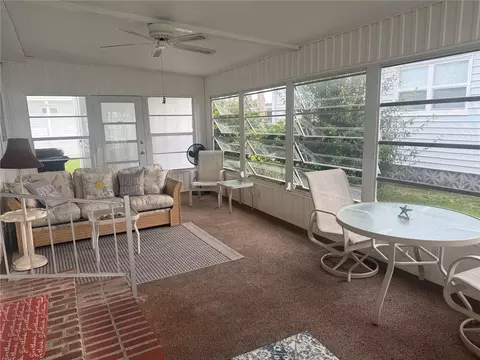 651 Iris Dr, Venice, FL 34293 photo 2