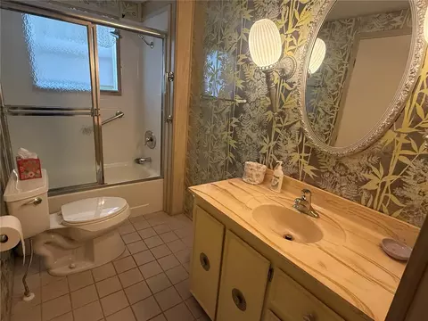 651 Iris Dr, Venice, FL 34293 photo 13