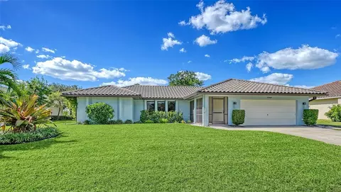 1568 Vermeer Dr, Nokomis, FL 34275