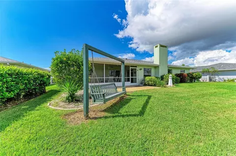 Exterior - 1602 Vikki Ct, Venice, FL 34293 photo 8 of 10
