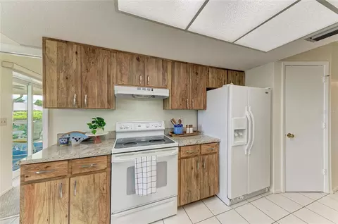 Kitchen - 1602 Vikki Ct, Venice, FL 34293 photo 3 of 5