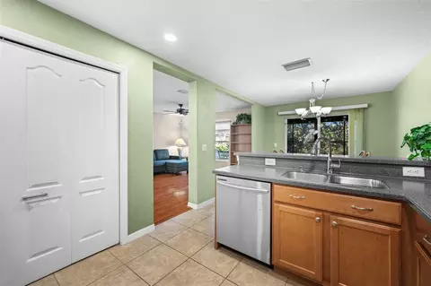 Kitchen - 11686 Tempest Harbor Loop, Venice, FL 34292 photo 2 of 5