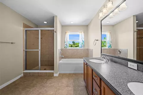 Bath - 11686 Tempest Harbor Loop, Venice, FL 34292 photo 2 of 3