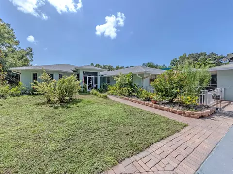 740 Arabian Cir, Nokomis, FL 34275