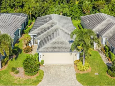 1621 Lancashire Dr, Venice, FL 34293