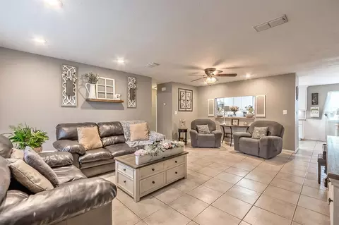 698 Mary St, Edgewater, FL 32132 photo 1