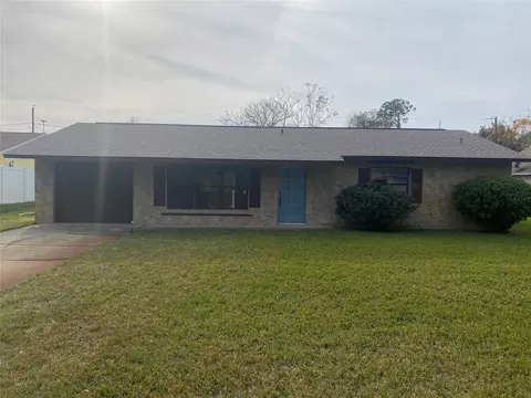 1318 Queen Palm Dr, Edgewater, FL 32132 photo 1