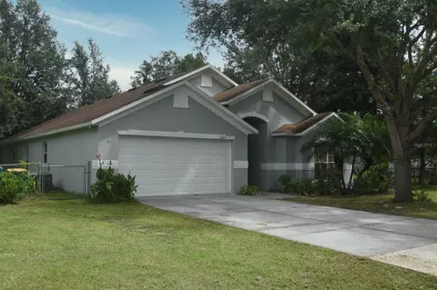 1005 Pine Tree Dr, Eustis, FL 32726 photo 1