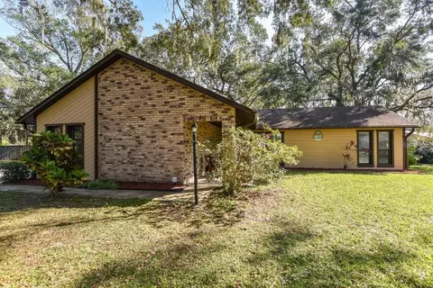 2203 Queen Palm Dr, Edgewater, FL 32141