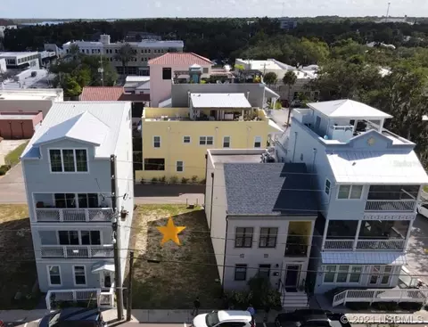 142 Julia St, New Smyrna Beach, FL 32168
