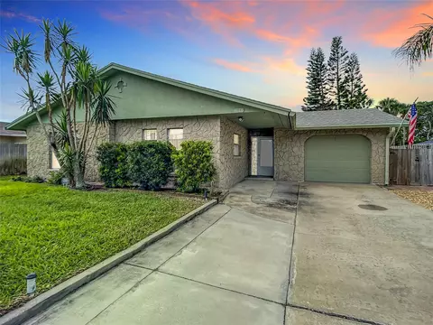 4642 Saxon Dr, New Smyrna Beach, FL 32169