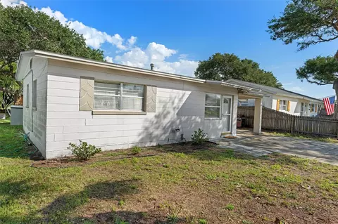 806 E 26th Ave, New Smyrna Beach, FL 32169