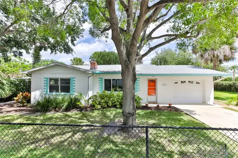 110 Due East St, New Smyrna Beach, FL 32169