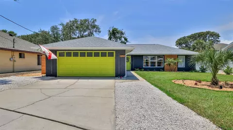 805 Maple St, New Smyrna Beach, FL 32169