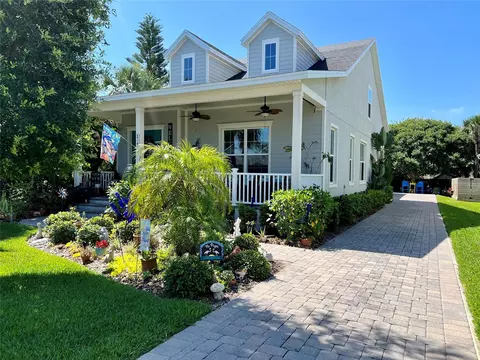 219 Due East St, New Smyrna Beach, FL 32169