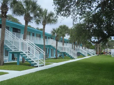 541 S Peninsula Ave #A19, New Smyrna Beach, FL 32169