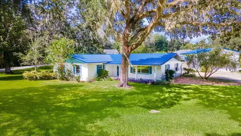 680 Stewart Dr, New Smyrna Beach, FL 32168