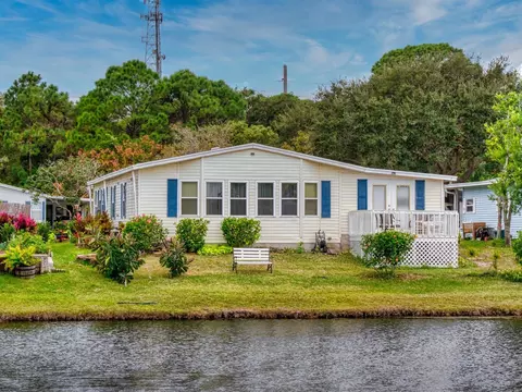 613 Portside Ln, Edgewater, FL 32141