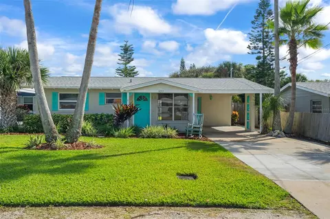 827 E 16th Ave, New Smyrna Beach, FL 32169