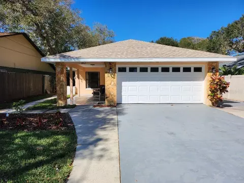 802 E 21st Ave, New Smyrna Beach, FL 32169