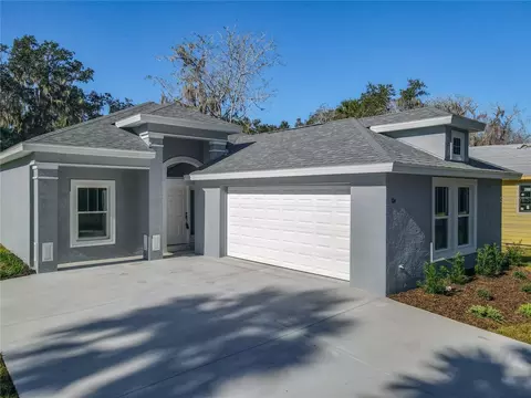704 S Myrtle Ave, New Smyrna Beach, FL 32168