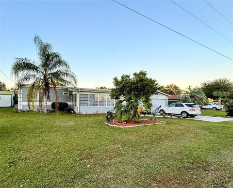5603 Bird Island Dr, Lady Lake, FL 32159