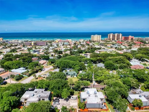 3800 Saxon Dr #70, New Smyrna Beach, FL 32169