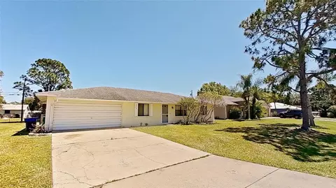 3213 Vista Palm Dr, Edgewater, FL 32141