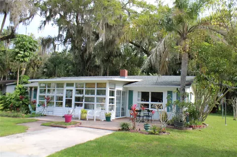495 Oliver Dr, New Smyrna Beach, FL 32168