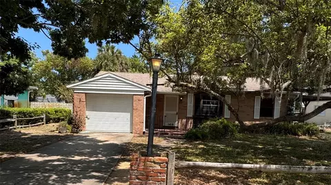 1419 Palmetto St, New Smyrna Beach, FL 32168