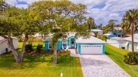 646 S Pine St, New Smyrna Beach, FL 32169