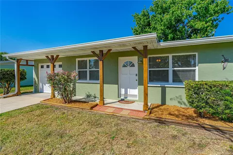 1938 Papaya Dr, South Daytona, FL 32119