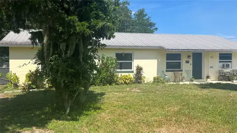 165 Beacon Light Rd, Oak Hill, FL 32759