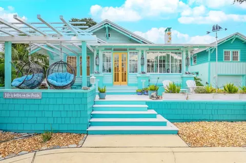 412 S Peninsula Ave, New Smyrna Beach, FL 32169