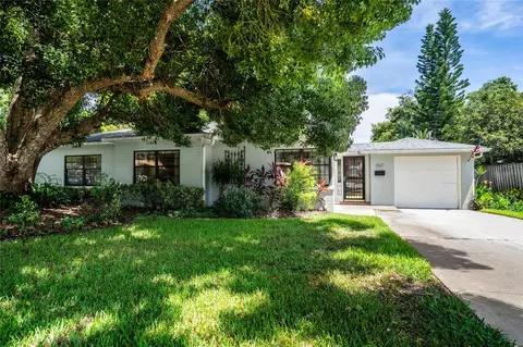 1507 Palmetto St, New Smyrna Beach, FL 32168