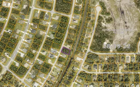 Carolina Street, North Port, FL 34288