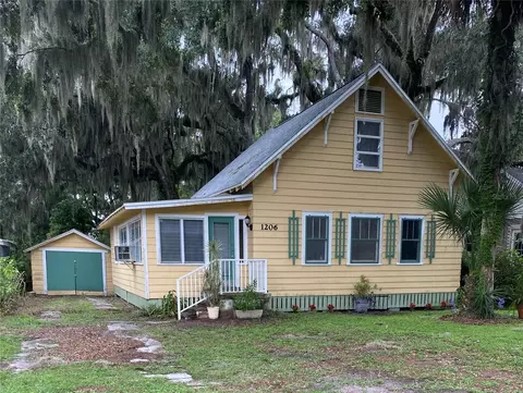 1206 Palmetto, New Smyrna Beach, FL 32168