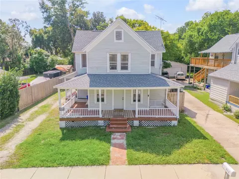 712 Downing St, New Smyrna Beach, FL 32168
