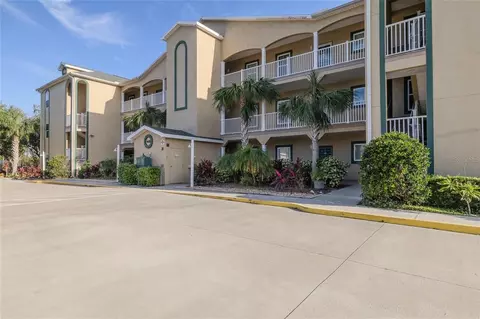 468 Bouchelle Dr #327, New Smyrna Beach, FL 32169