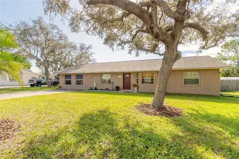 2526 Arlington Ave, New Smyrna Beach, FL 32168