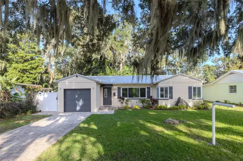 1411 Palmetto St, New Smyrna Beach, FL 32168