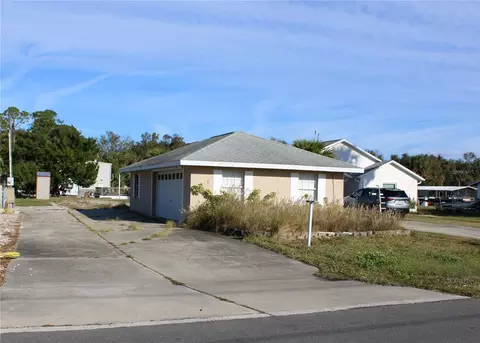 192 Randle Ave, Oak Hill, FL 32759