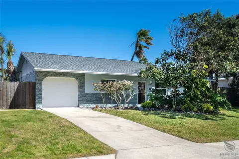 4623 Saxon Dr, New Smyrna Beach, FL 32169