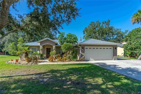 1872 Mango Tree Dr, Edgewater, FL 32141